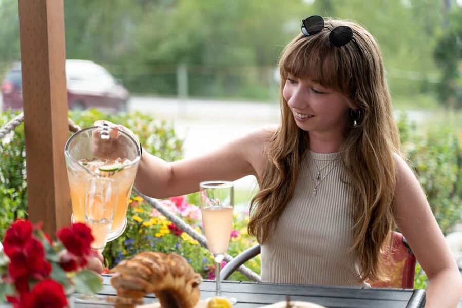 Buzz + Bites! Lunch for Two in East Kelowna - Five honey wines, guided at an easy pace