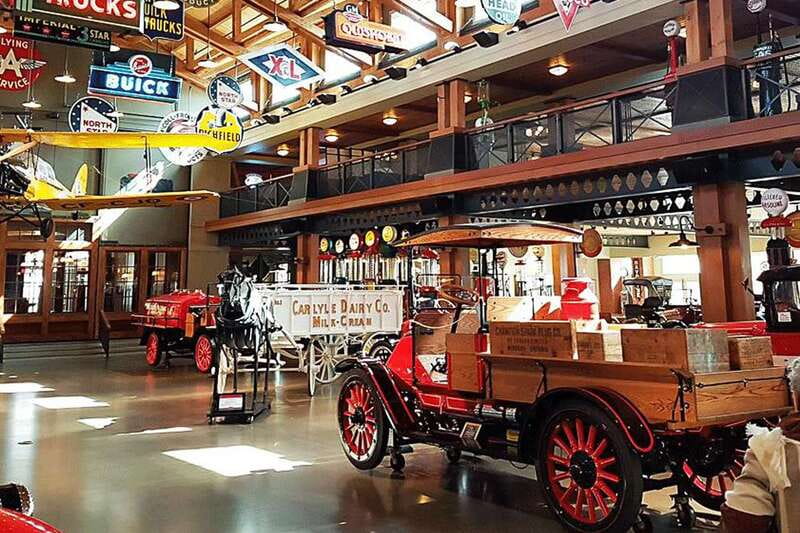 Calgary: 3.5-Hour Bus City Tour with Gasoline Alley Museum - Scotsman’s Hill delivers the first big view