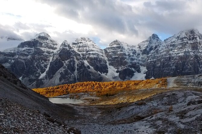 Calgary Airport Shuttle to Banff & Lake Louise - Finding the airport pickup point
