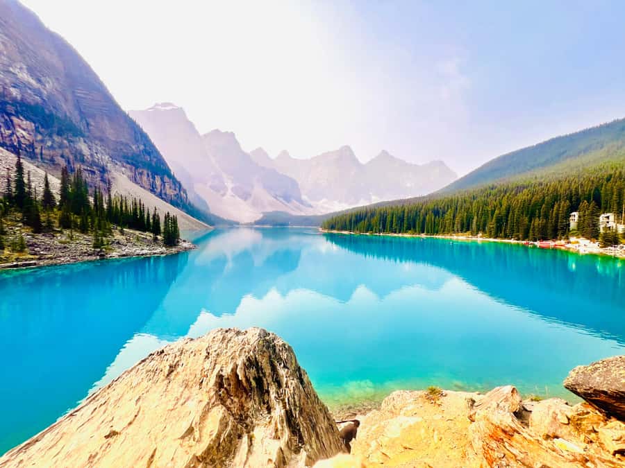 Calgary, Banff: Lake louise , Moraine ,Emerald Lake day Tour - The morning pickup and route through Castle Mountain