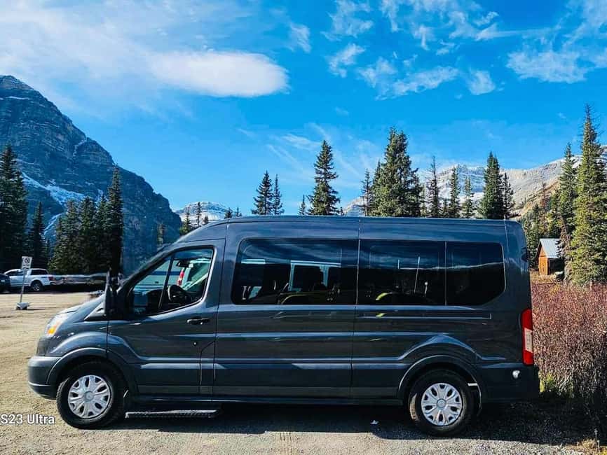 Calgary/Canmore/Banff: BEST of BANFF with LAKES Group Tour - The Bow Valley Parkway sets the tone