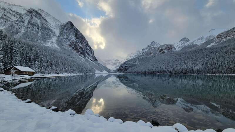 Calgary: Canmore, Banff, Lake Louise - Gondola Included - The Guide and the Small Vehicle Matter