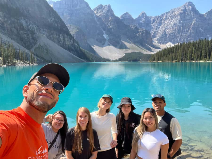 Calgary/Canmore: Banff National Park & Lake Louise Day Trip - Lake Louise and Victoria Glacier