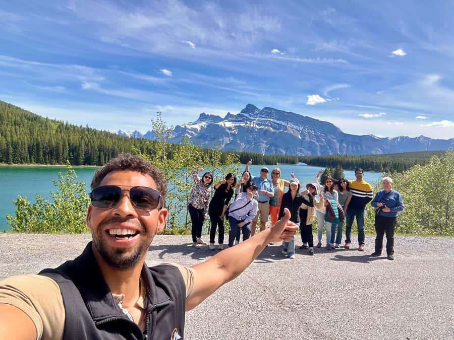 Calgary/Canmore: Banff National Park & Lake Louise Day Trip - The colder-season route: Bow Falls and Surprise Corner