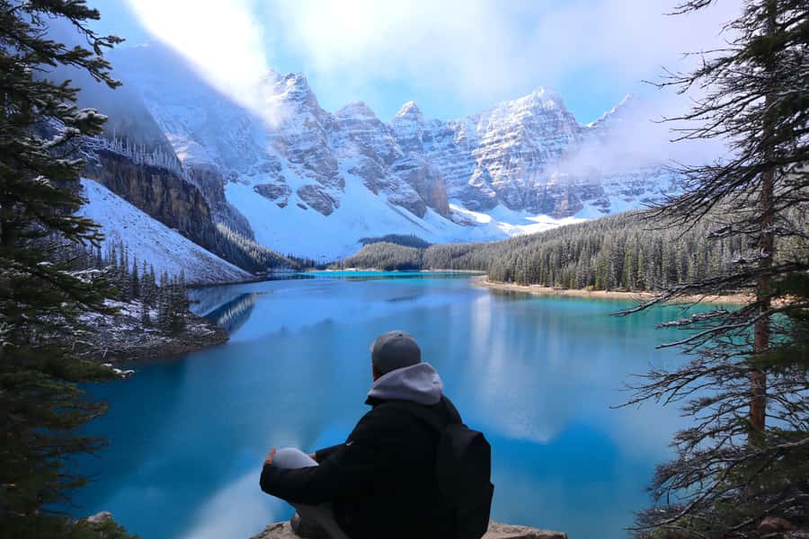 Calgary/Canmore: Banff National Park & Lake Louise Day Trip - Johnston Canyon in winter: ice, rock, and a short walk