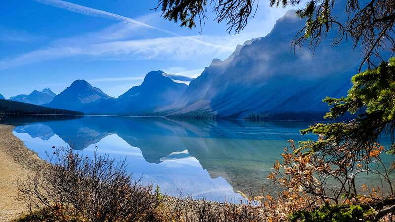 Calgary: Glaciers, Mountains, Lakes, Canmore and Banff Tour - Moraine Lake and the Valley of the Ten Peaks