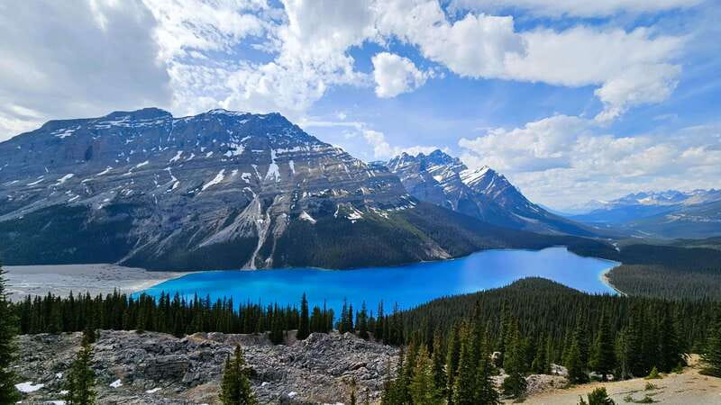 Calgary: Glaciers, Mountains, Lakes, Canmore and Banff Tour - The Icefields Parkway: scenery between the stops