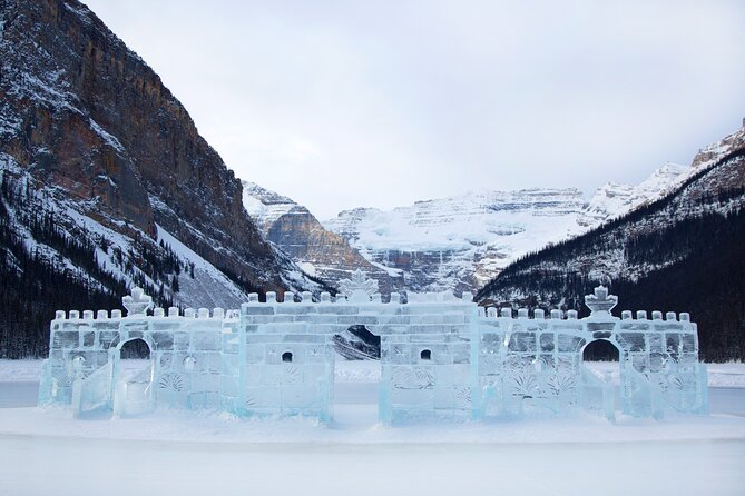 Calgary YYC Airport: Hassle-free Private Transfer to Lake Louise - How the airport meeting works in practice
