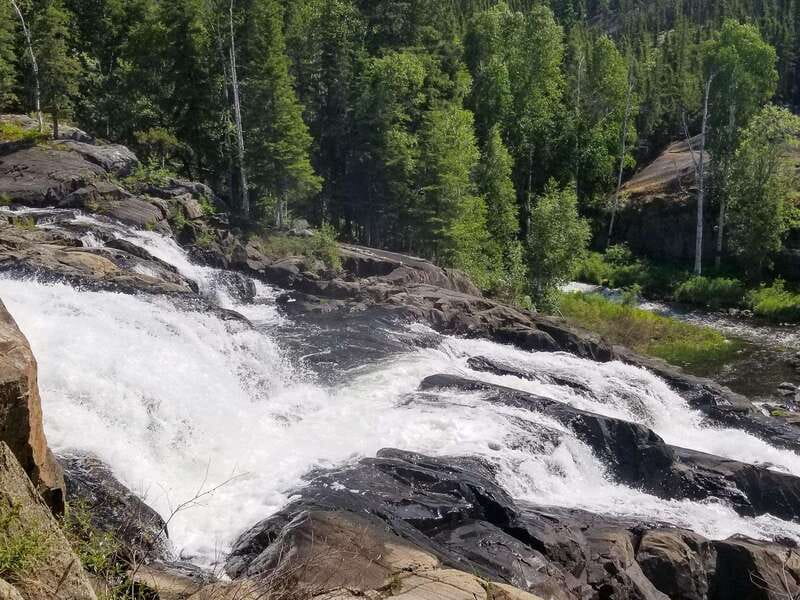 Cameron Falls Waterfall Tour - How Tracy shapes the experience