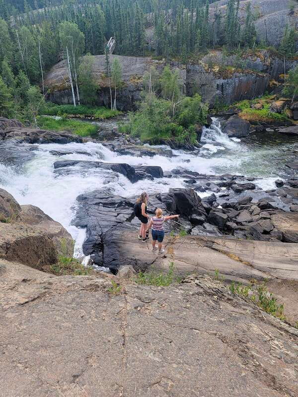 Cameron Falls Waterfall Tour - The 45-minute drive along the Ingraham Trail