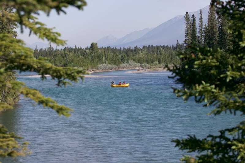Canmore: Bow River Scenic Float Tour - The guides shape the experience