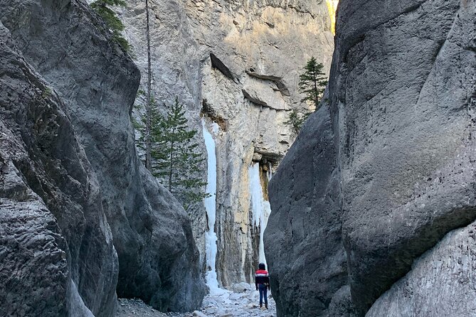 Canmore: Canyons & Cave Paintings - 2.5hr Hiking Tour - Guides Jacob and Ben add the human touch