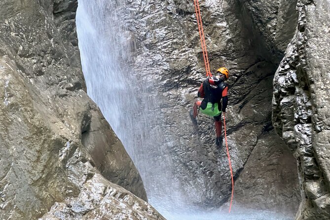 Canyoning half day - Heart Creek Canyon (beginner level) - Short drops in the upper canyon