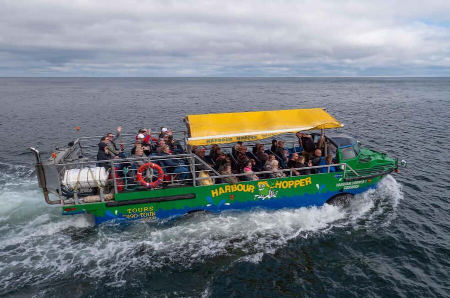 Charlottetown: Harbour Hopper Tour - Victoria Park, Government House, and Beaconsfield House