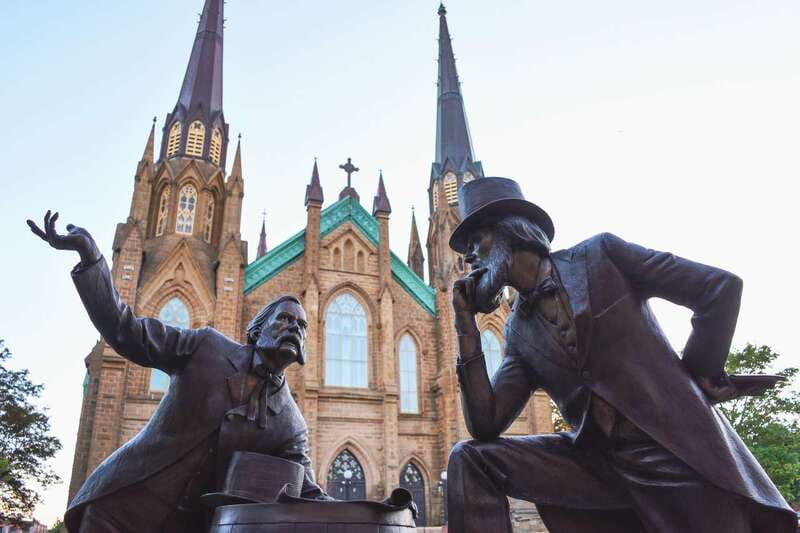 Charlottetown: Small Group Food Walking Tour - Lobster poutine, or a changing lobster course