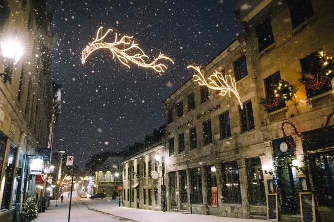 Christmas Walking Tour in Old Montreal - Old Montreal under Christmas lights