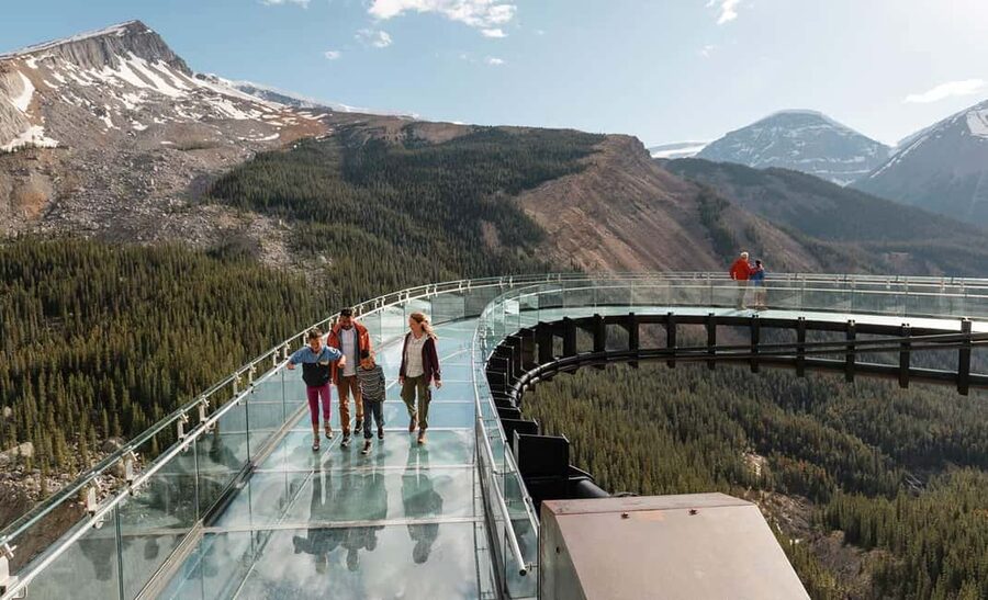 Columbia Icefield Adventure, Bow Lake & Peyto Lake Tour - Pickup from Calgary, Canmore, or Banff