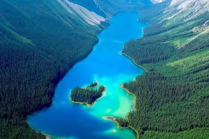 Columbia Icefield, Crowfoot Glacier and Bow ,Peyto Lake Tour - Crowfoot Glacier and Bow Lake belong together
