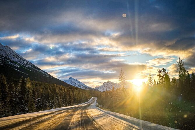 Columbia Icefield, Crowfoot Glacier and Bow ,Peyto Lake Tour - The Columbia Icefield adds the expensive adventure