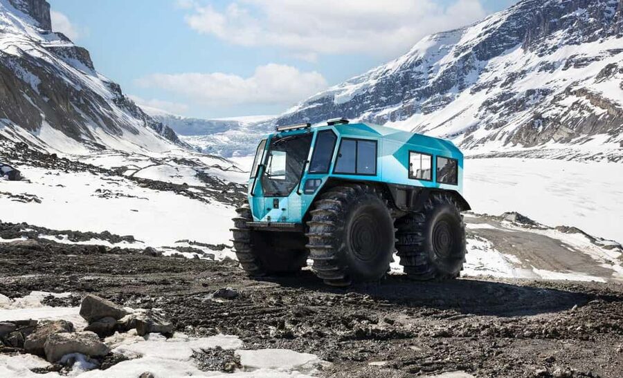 Columbia Icefield: Ice Odyssey Glacier Experience - The guide makes the short schedule work