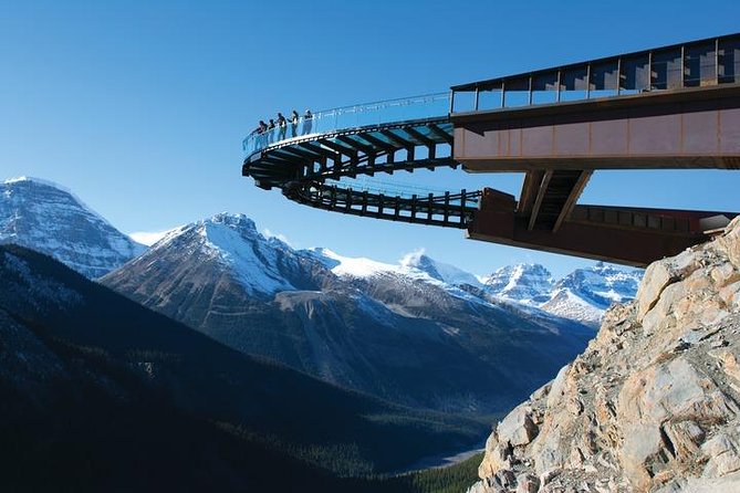 Columbia Icefield Skywalk Admission - The displays give the stop more meaning