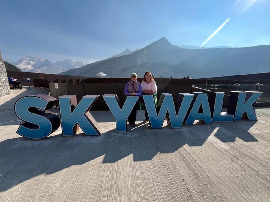 Columbia icefield, Skywalk, Waterfowl, Bow & Peyto Lake Tour - Crowfoot Glacier, a quick lesson in changing ice
