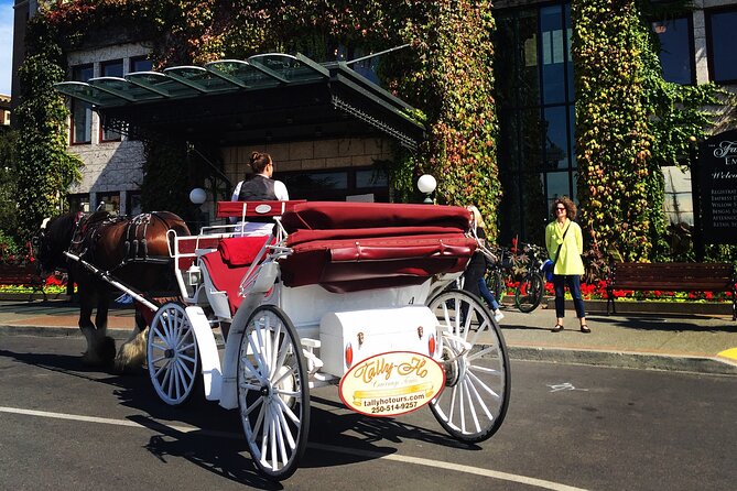 COMBO Victoria City Tour & Butchart Gardens & Entry Tix - The city tour gives you a useful first look