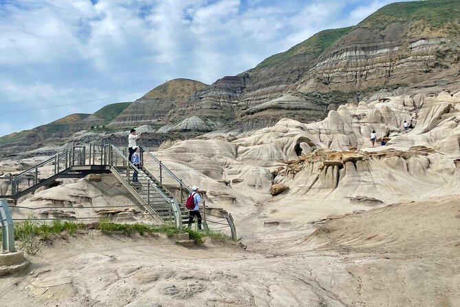 Day of Dinosaurs & Hoodoos from Calgary to Drumheller Badlands - Key Things to Know Before You Go