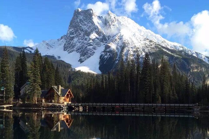 Day Trip: Lake Louise, Moraine Lake, Emerald Lake, Banff - Lunch at Lake Louise Village