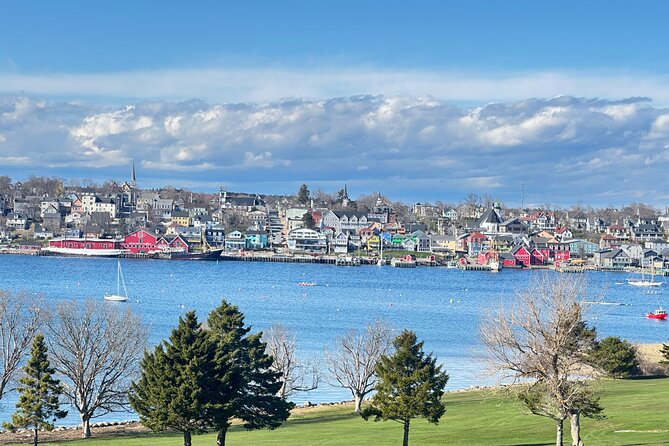 Day Trip to Lunenburg, Mahone Bay and Peggy's Cove from Halifax - Private guiding from Anant, Ziyan, Claudio, and others