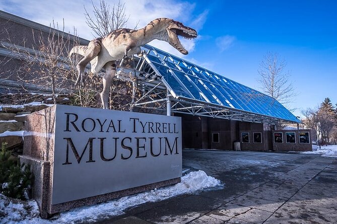 Dinosaurs, Canyons & Ghost Towns: Ultimate Drumheller Day Tour - Group size, guide style, and the one serious caution