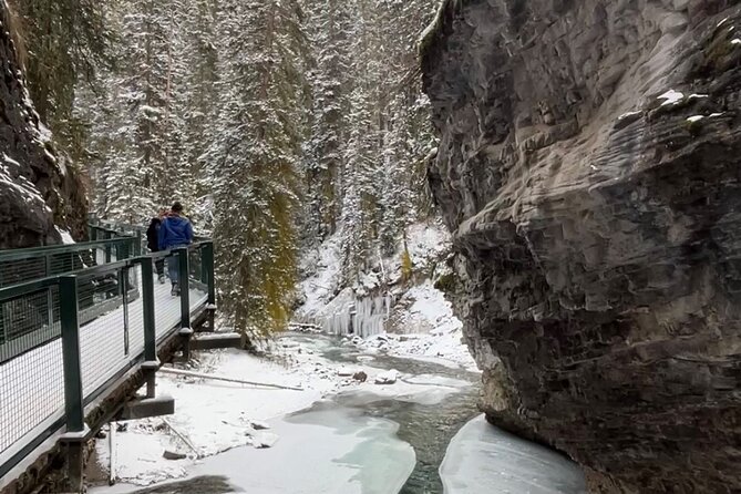 Discover 9 Iconic Banff Sights in a Day! with extra Comfort-12pax - Emerald Lake and Natural Bridge in winter