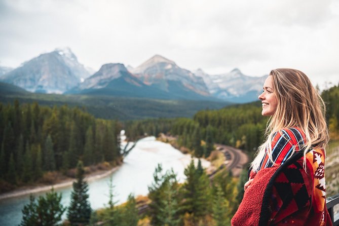 Discover Lake Louise (Spring & Fall Sightseeing) - Following the Bow Valley Parkway from Banff