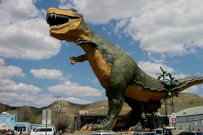 Drumheller Dinosaur Valley & Horseshoe Canyon Adventure Day Tour - Drumheller’s Little Church, small stop with a real purpose