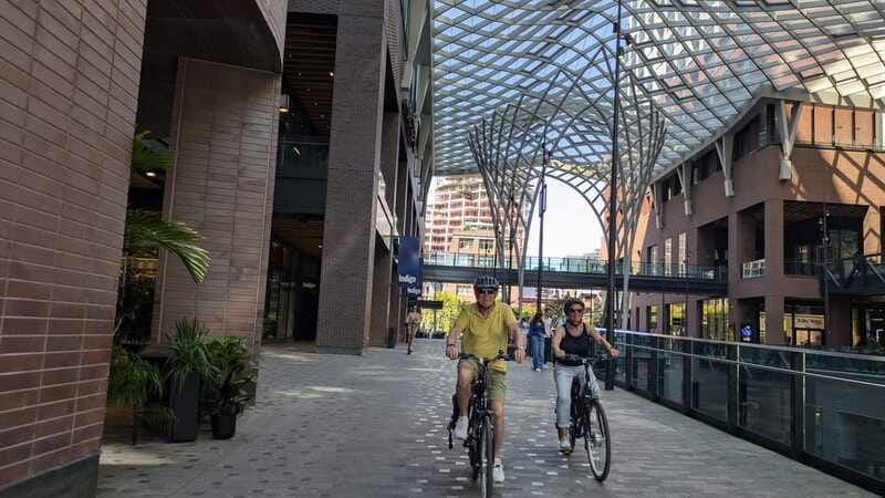 E-bike through Toronto's Dynamic Neighbourhoods - Rosedale, where the city becomes quieter