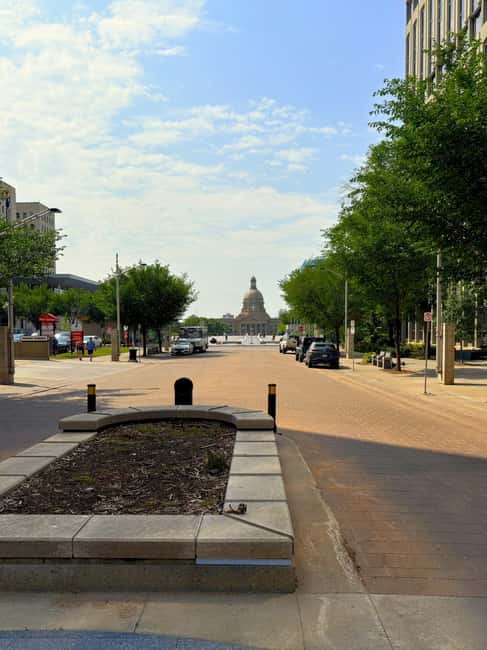 Edmonton: City Highlights Walking Tour | 3-Hour - Why Edmonton works best on foot