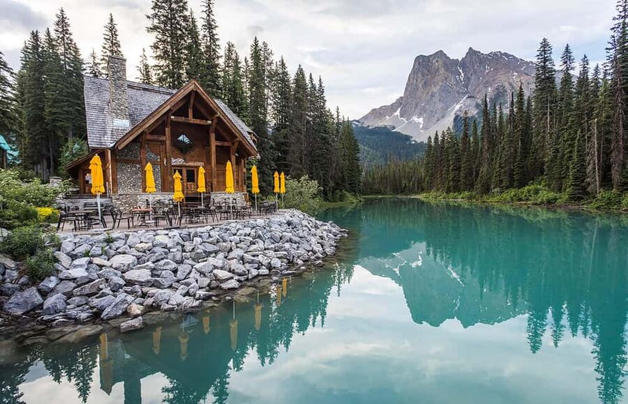 Emerald Lake,Lake Louise JohnstonCanyon&Banff Tour - Emerald Lake, the quiet opening stop