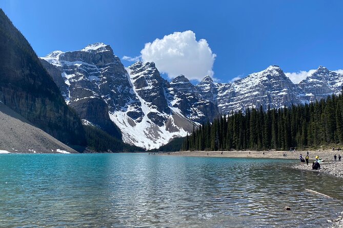 Emerald Lake Lake Louise Moraine Lake Half Day Tour - The minibus question