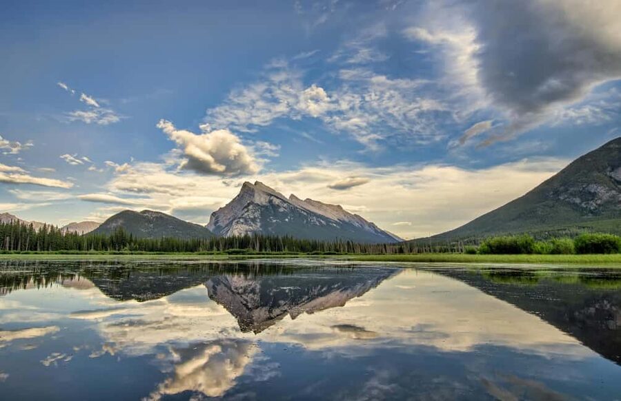Emerald Lake, Louise, Takakkaw Falls, Johnston Canyon & More - The guide can make or break a full day