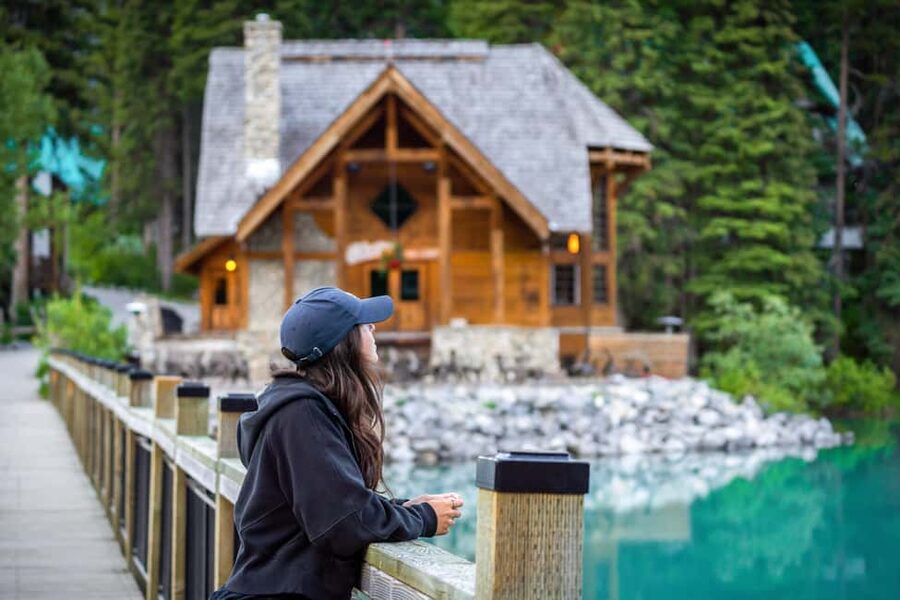 Emerald Lake, Louise, Takakkaw Falls, Johnston Canyon & More - Pickup times and the 10-hour schedule