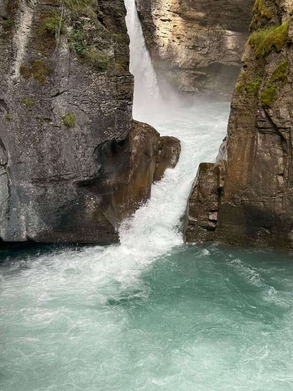 Emerald Lake, Moraine, Louise, Johnston Canyon & Banff Town - Johnston Canyon is the day’s main walk