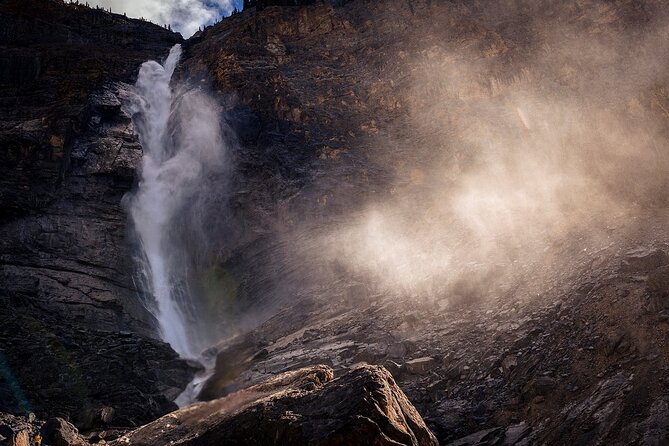Emerald Lake,Natural Bridge, Wapta Falls & Takakkaw Falls in Yoho - Field is your practical lunch pause