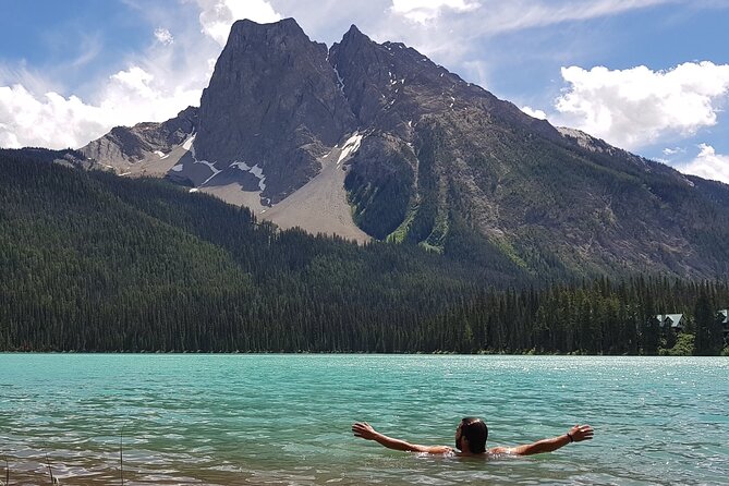 Emerald Lake, Takakkaw Falls & Canadian Rockies Hidden Gems - Secret stops, changing schedules, and the small-group tradeoff