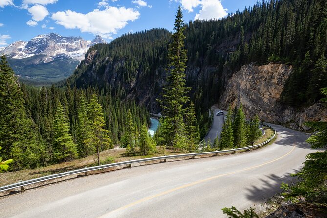 Emerald Lake, Takakkaw Falls, Lake Louise with Banff Explorer - Lake Louise is famous for good reason