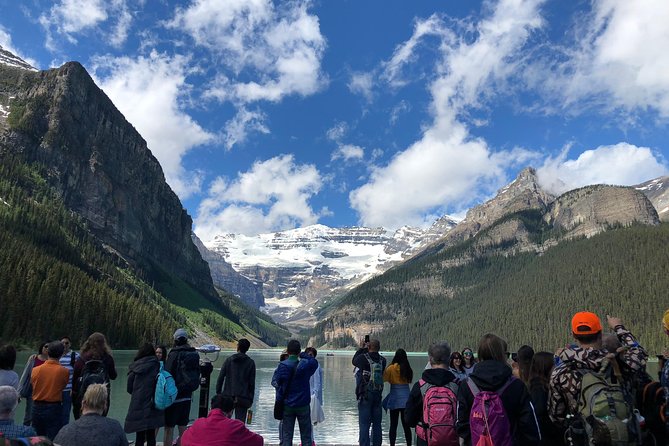 Experience Banff & Lake Louise | Moraine - PRIVATE DAY TOUR - Why a private Calgary departure makes sense