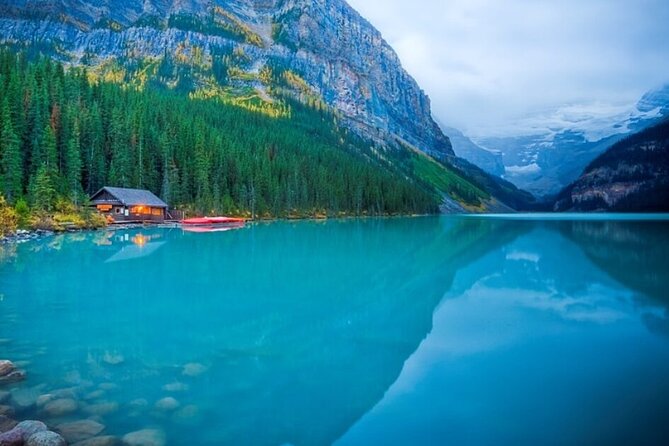 Experience Golden Hour at Moraine and Lake Louise - Why evening is the smart time for these two lakes