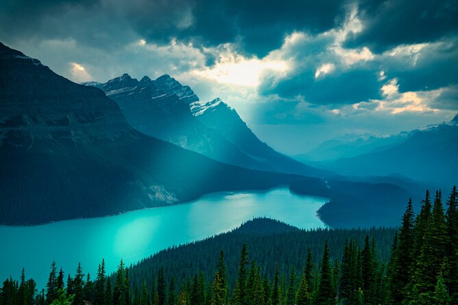 Explore Banff’s Wonders: Lake Louise, Moraine Lake, and Beyond - Moraine Lake and the Valley of the Ten Peaks