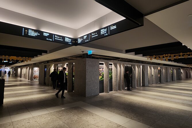 Explore the Underground City with a local comedian - Meeting at the World Trade Center near Square-Victoria