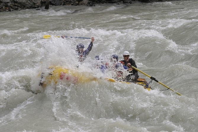Extreme Whitewater Rafting on Kicking Horse River - How the guides shape the experience