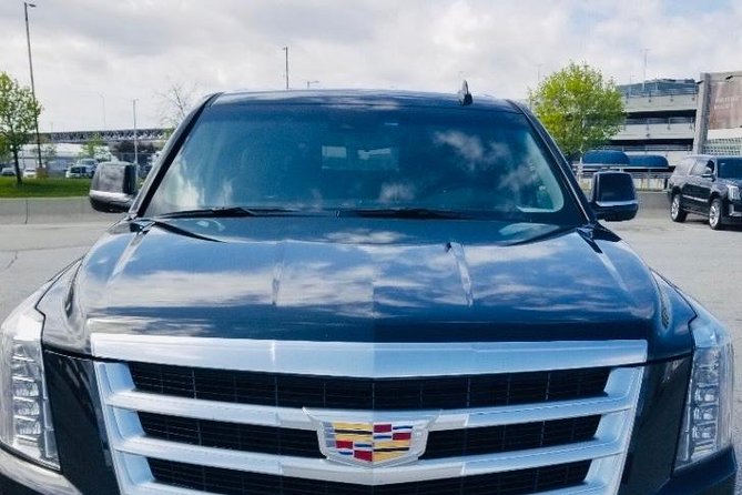 Fixed Price :- Private Transfers Niagara falls Hotel OR Pearson Toronto Airport - The Drive to Toronto Pearson Airport
